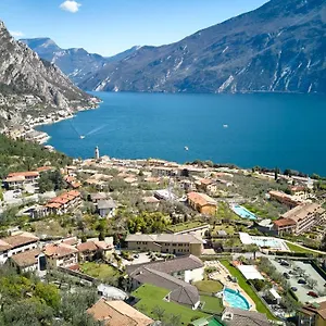Royal Village 4*, Limone sul Garda Italië